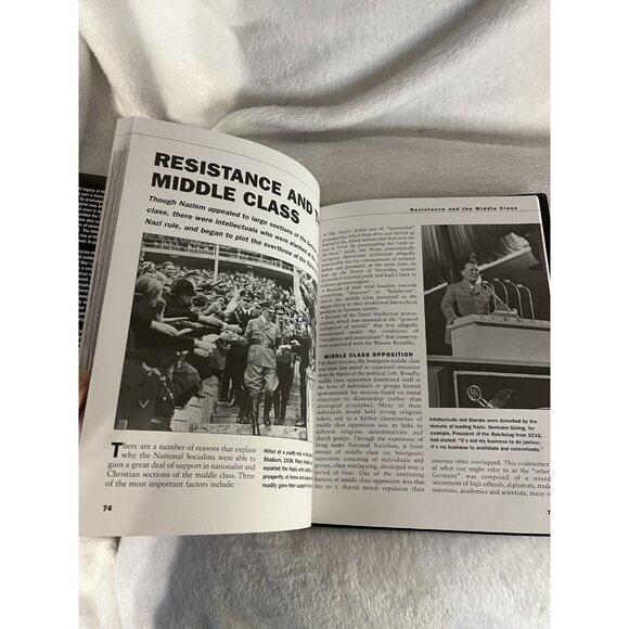 The Hitler Conspiracies : Secrets and Lies Behind the Rise and Fall of the Nazi - Picture 9 of 16